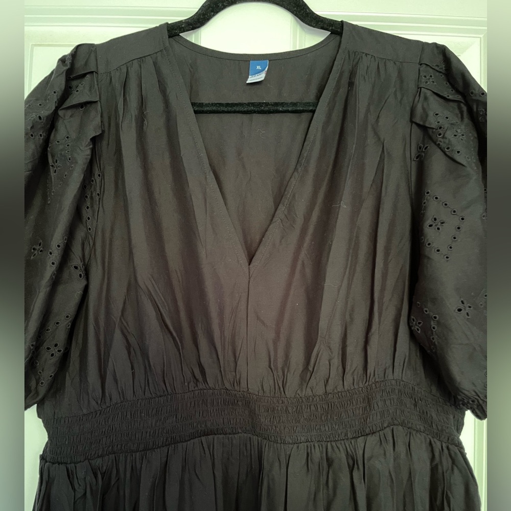 Old Navy Black Midi Dress - Picture 4 of 5